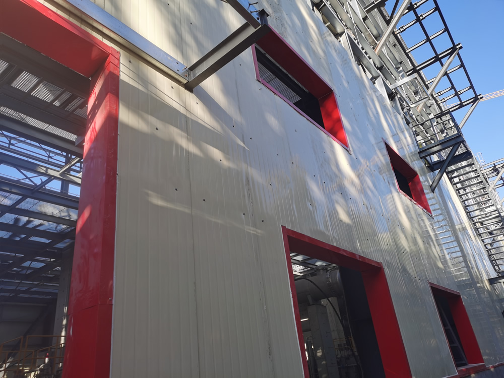 内蒙古旭阳氨压缩岩棉彩钢板泄爆墙